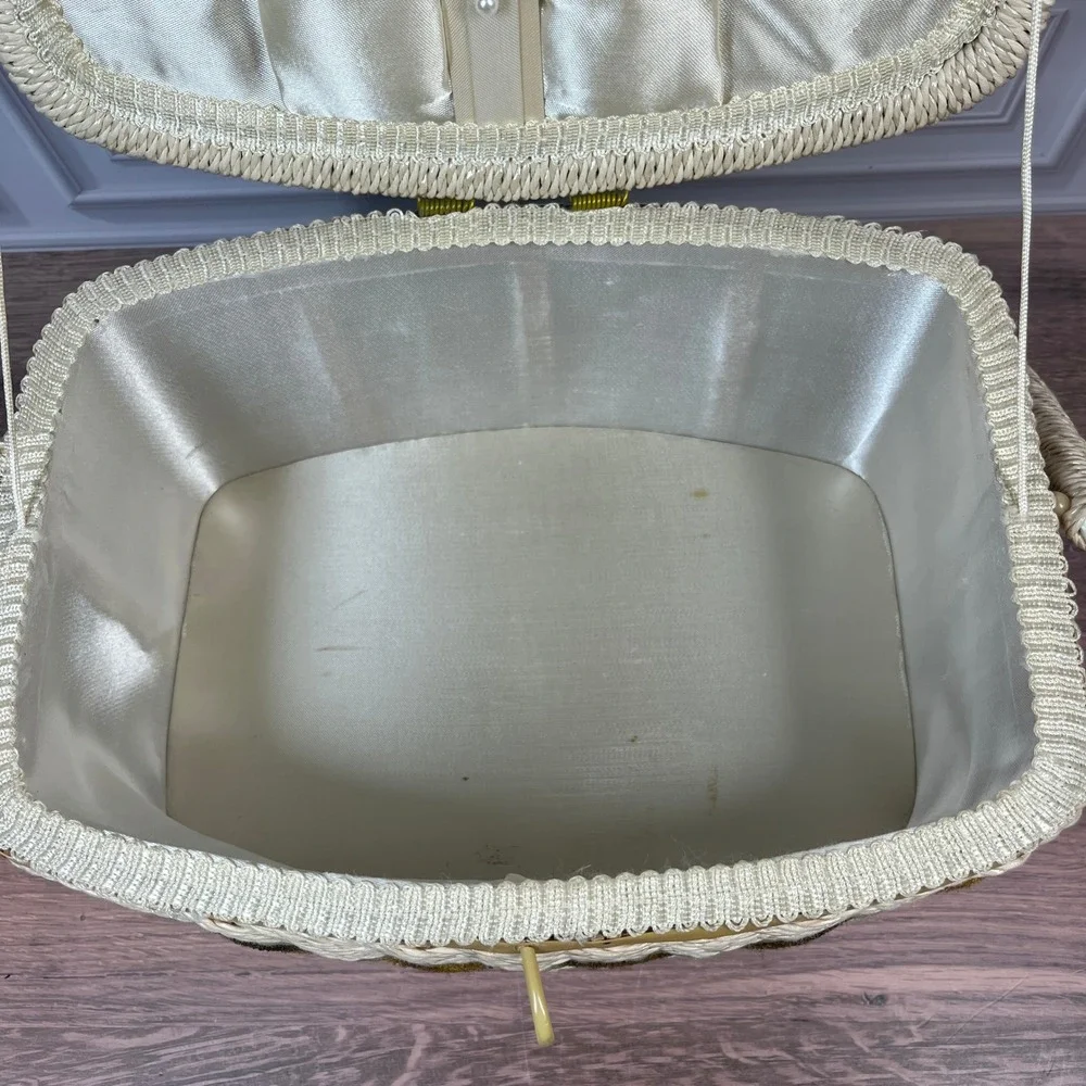 Vintage‎ Dritz Sewing Basket Wicker Style w/Handle Woven Japan Oval Velvet MCM